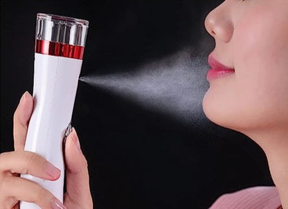 Aspirateur pour Points Noirs 2-en-1 : Nettoyage en Profondeur et Hydratation de la Peau